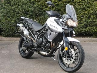 TRIUMPH TIGER 800 