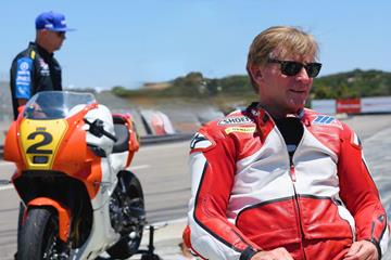 Wayne Rainey completes first laps of Laguna Seca since 1991 on specially adapted Yamaha XSR900 GP